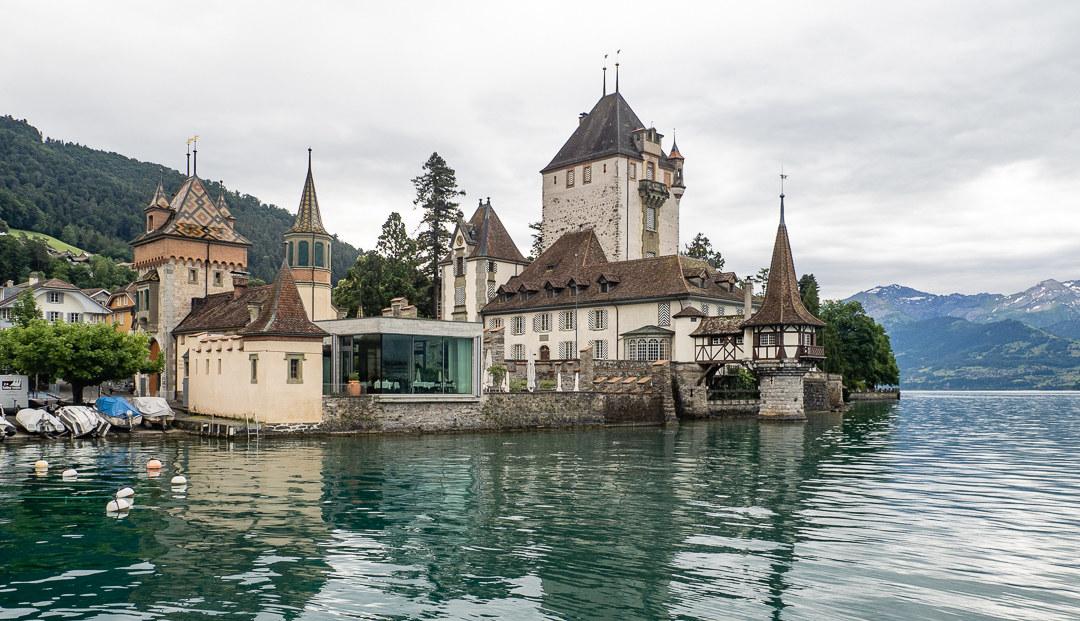Driving around Lake Thun in Switzerland
